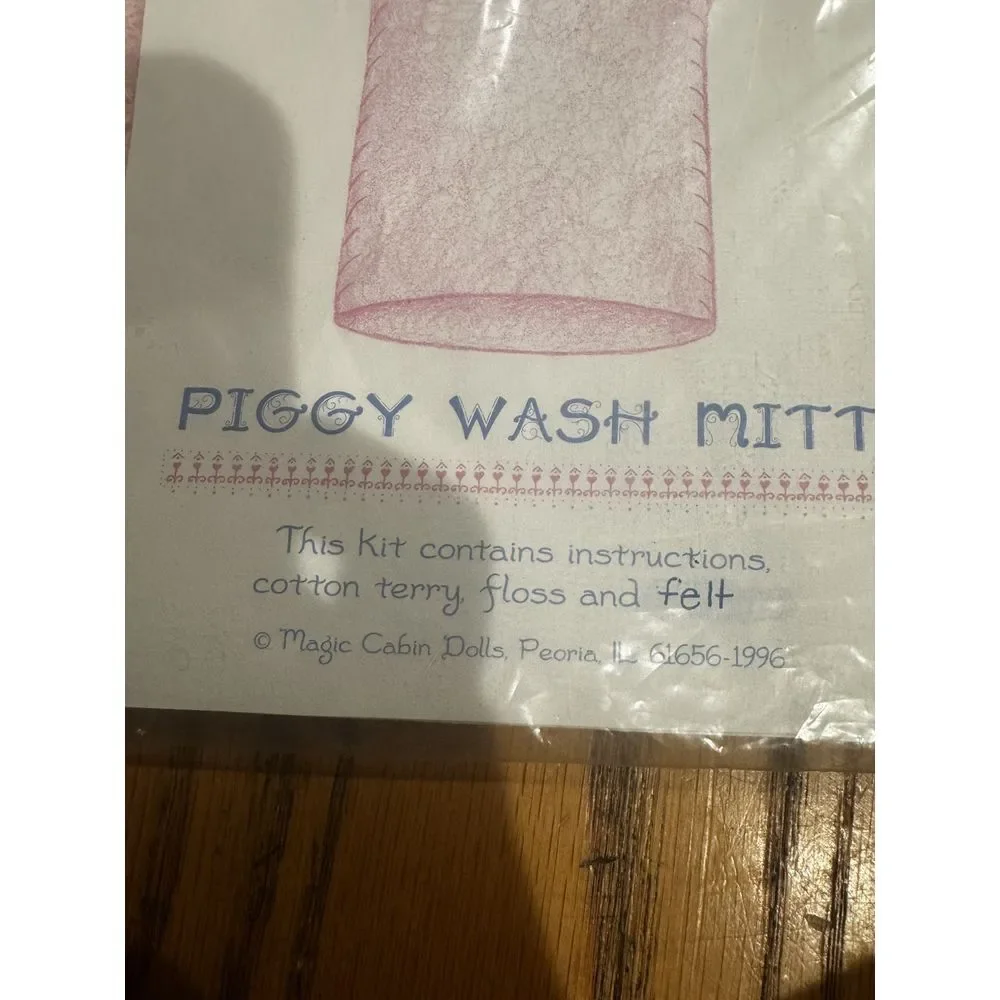 Vintage Pink Piggy Wash Mitt Sewing Kit Magic Cabin Dolls NEW #8051‎